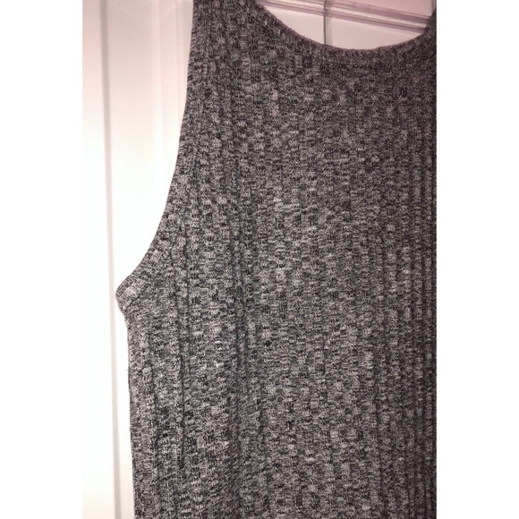 Grey Cropped Top - Picture 2 of 3